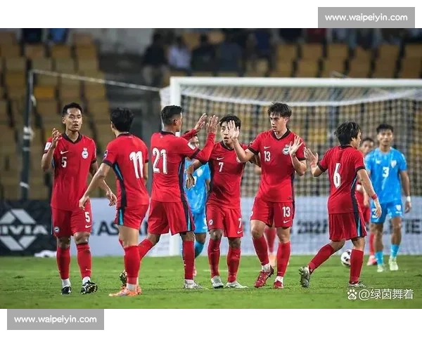 国家队力克强敌夺冠引爆赛场球迷热情再创新高关键战役展现顽强斗志